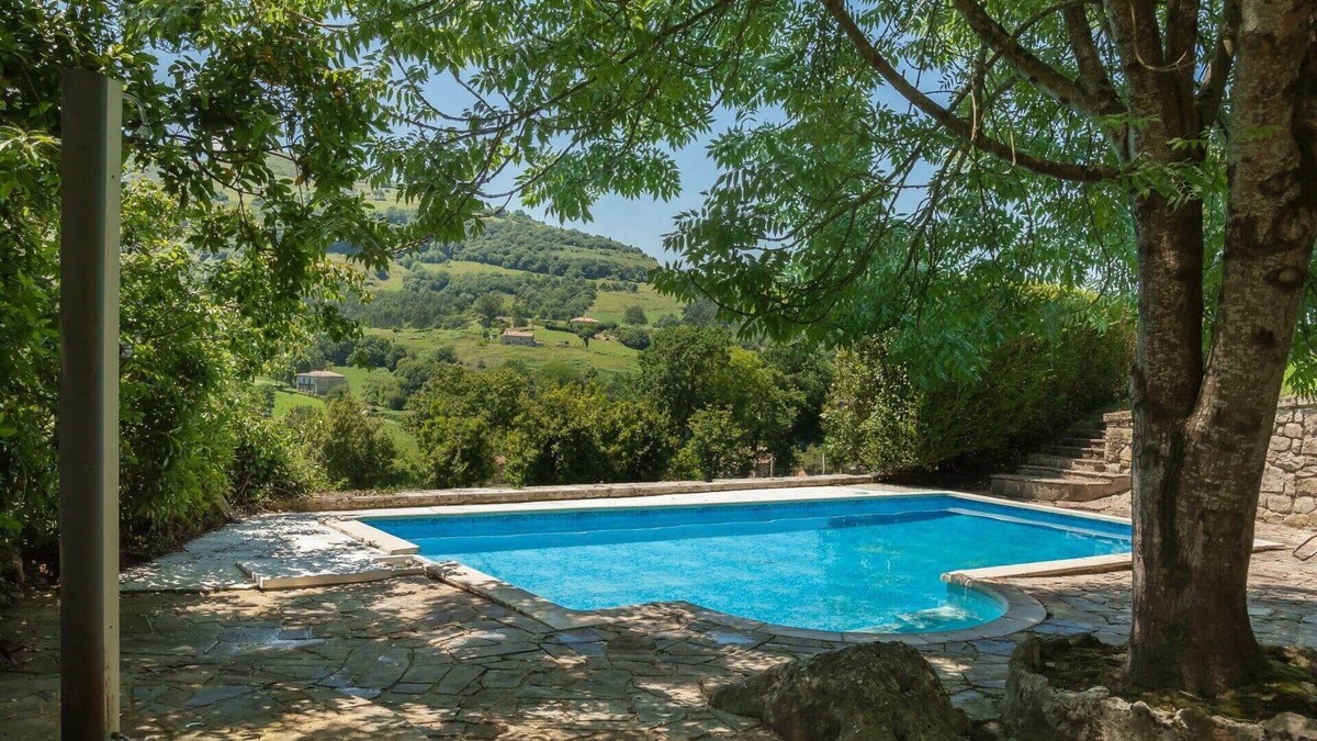 Hornedo House | CASONA LOS FRESNOS, A JEWEL IN THE HEART OF CANTABRIA.