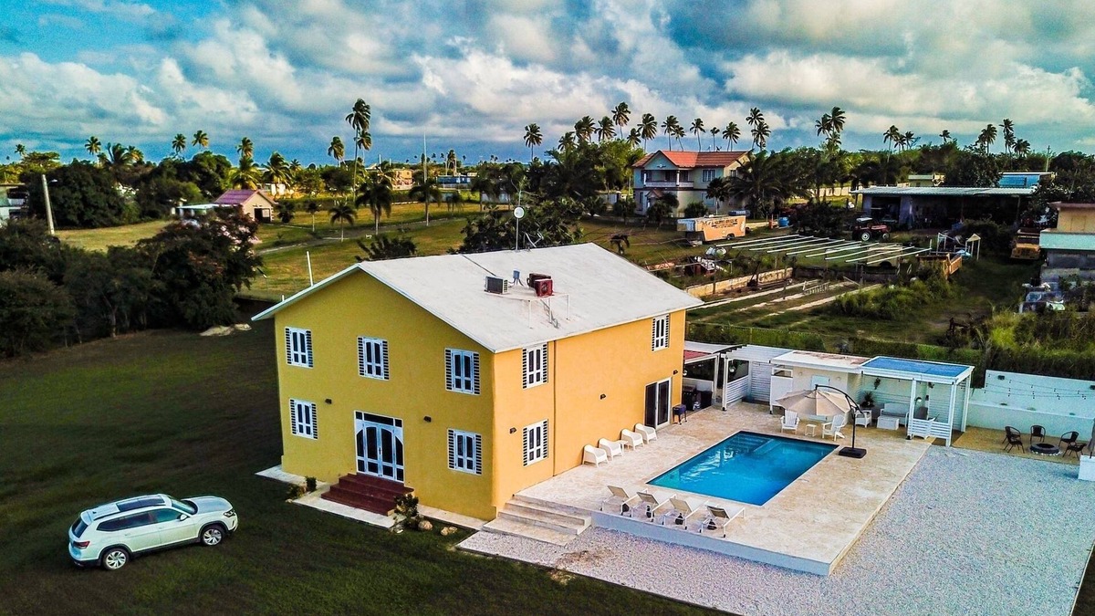 Jobos House | Casona Ocean Blue: Spacious Beach House w/pool
