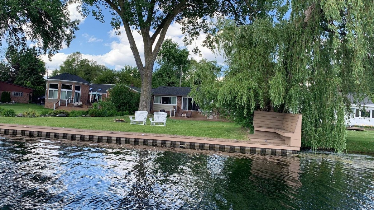 Waterford House | Cass Lk Lakefrnt 3 BR Home; Add'l 3BR Home next dr add'l bking 15 min. to Bham