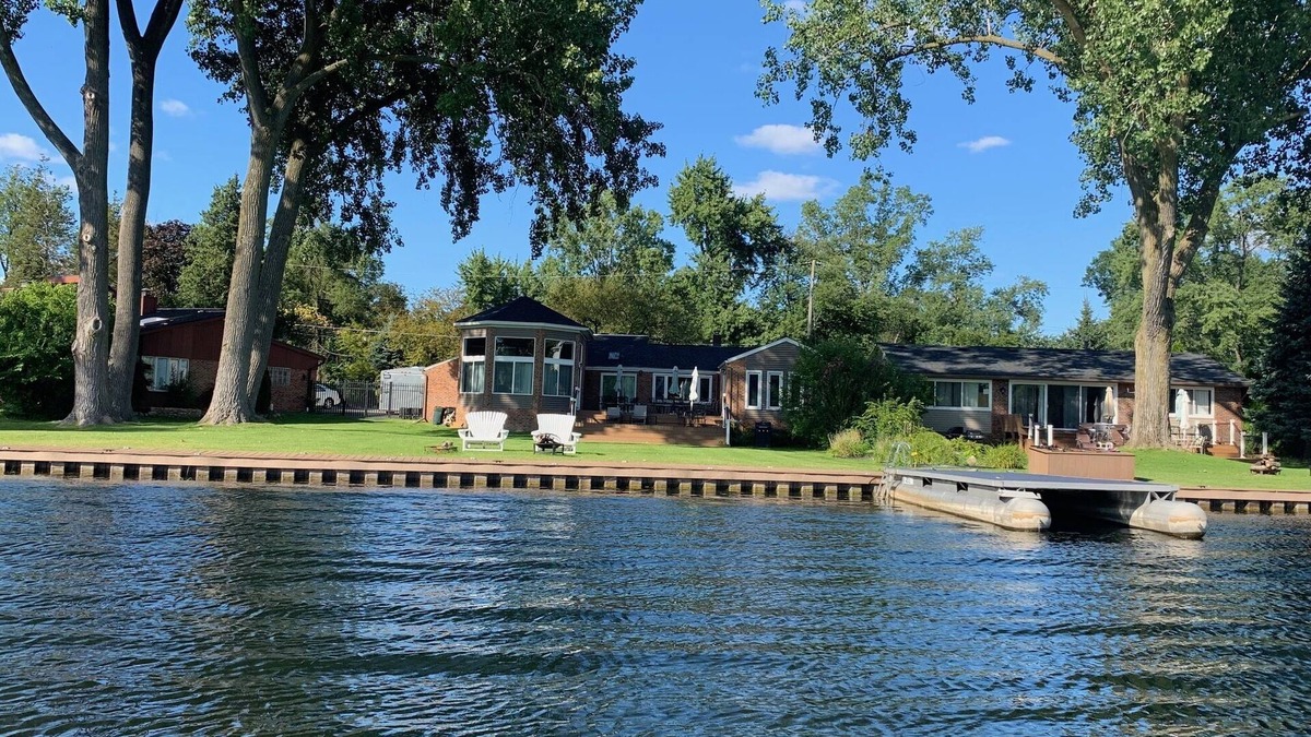 Waterford House | Cass Lk Lakefront 3BR Home - Addl 3BR Home next dr Addl Bking 15 min to Bham .