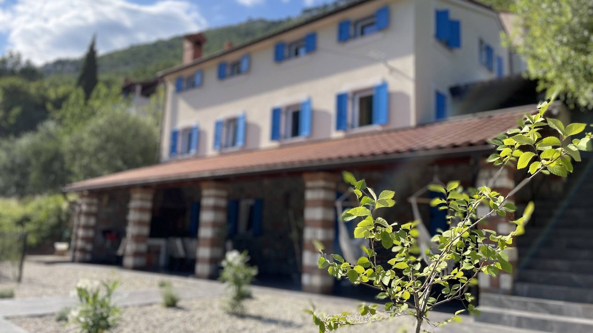 Sucici Villa | CASSA SOTTO LA GROTTA