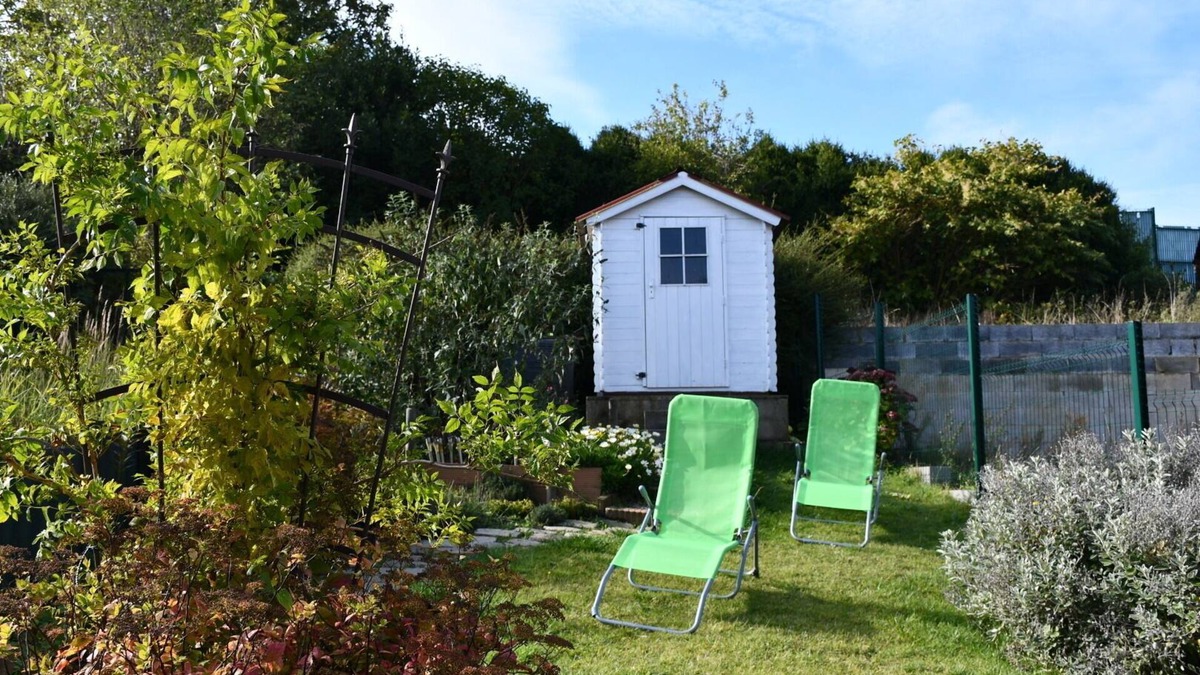 Cassel House | CASSEL HOLIDAY HOME AT THE LITTLE GARDEN
