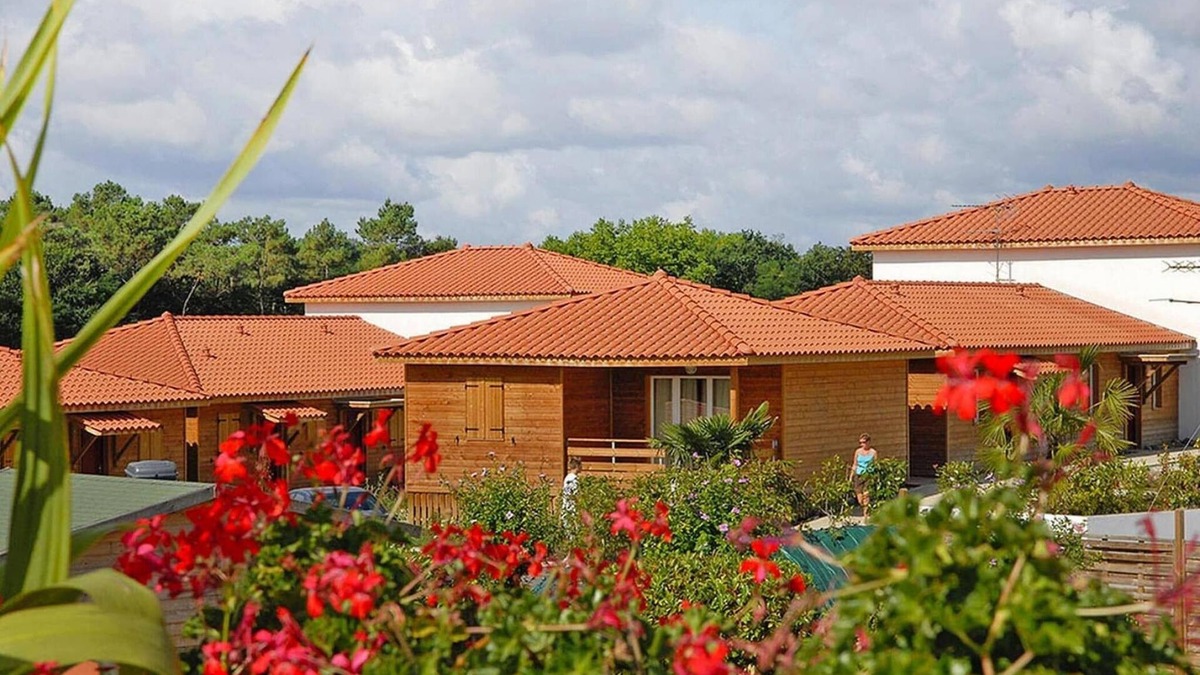 Cassen House | Cassen Holiday House with Pool
