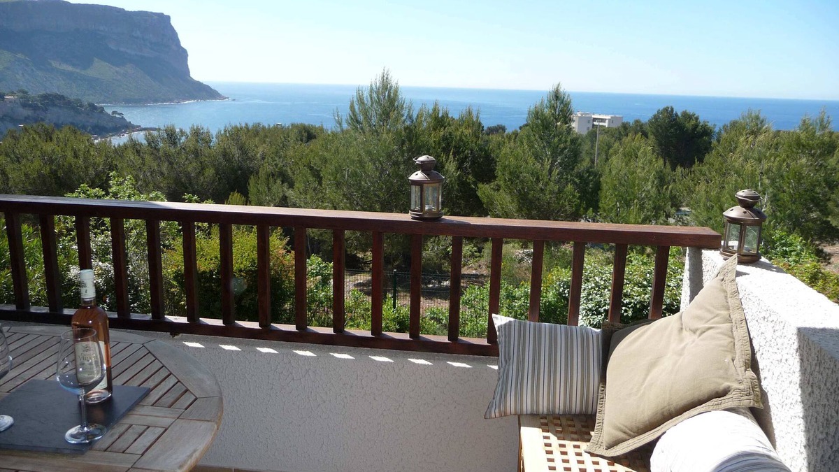 Cassis Apartment | CASSIS PROVENCE T2 apartment great sea view,Tennis,Pool CALANQUES,Cap CANAILLE