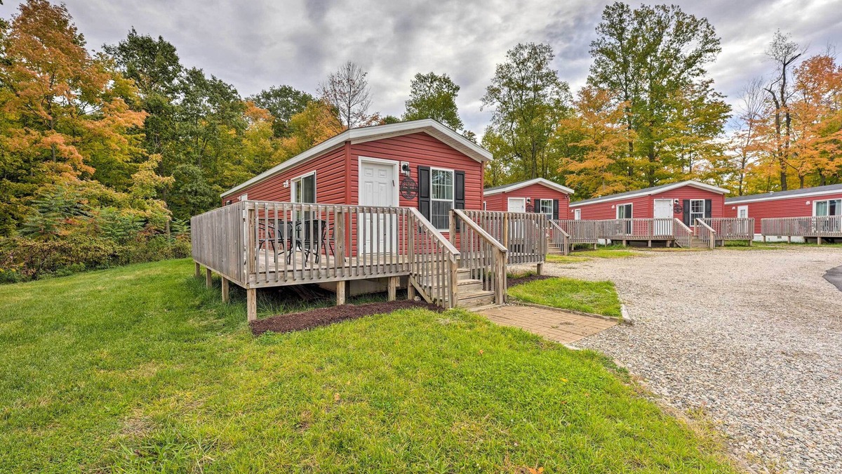 Cassopolis Cabin | Cassopolis Cabin: On-Site Boating & Fishing!