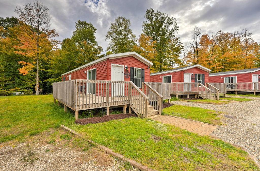 Cassopolis House | Cassopolis Cabin, Private Deck and Lake Access!