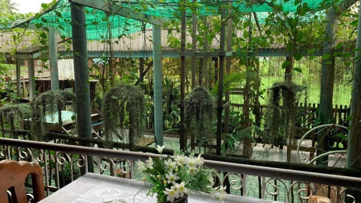 Pak Kret House | Cast Away Homestay