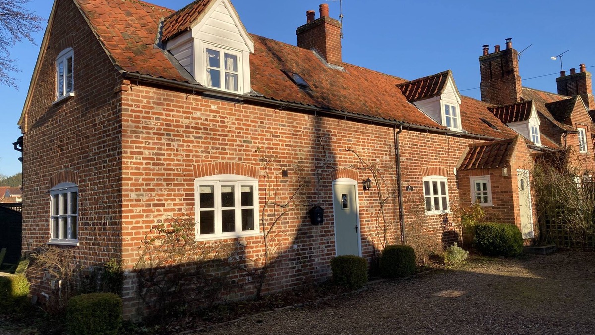 Itteringham Cottage | Castaway Cottage Itteringham - a picturesque cottage in an idyllic location