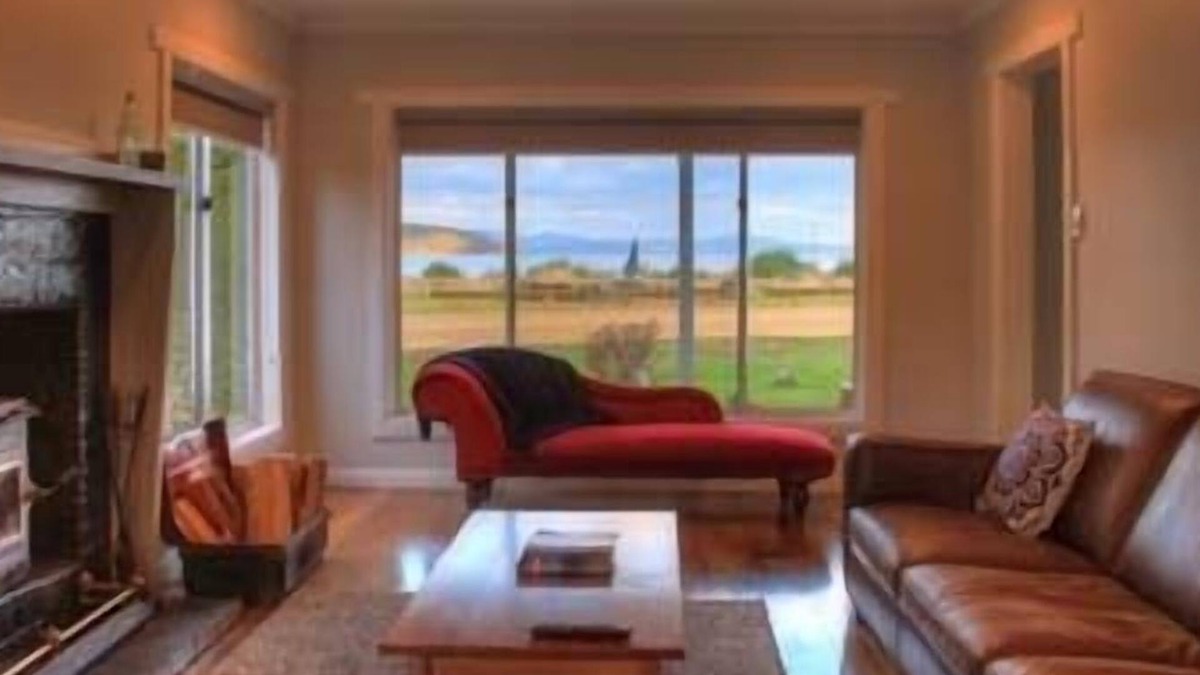 Huon Valley Cottage | Castaway Cottage, idyllic beachside cottage