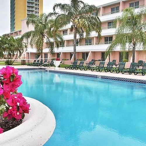 Freeport Resort | Castaways Resort and Suites