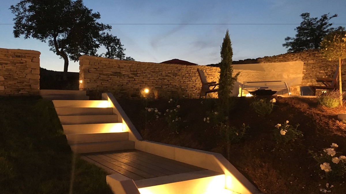 Morey-Saint-Denis Hotel | Castel de Tres Girard
