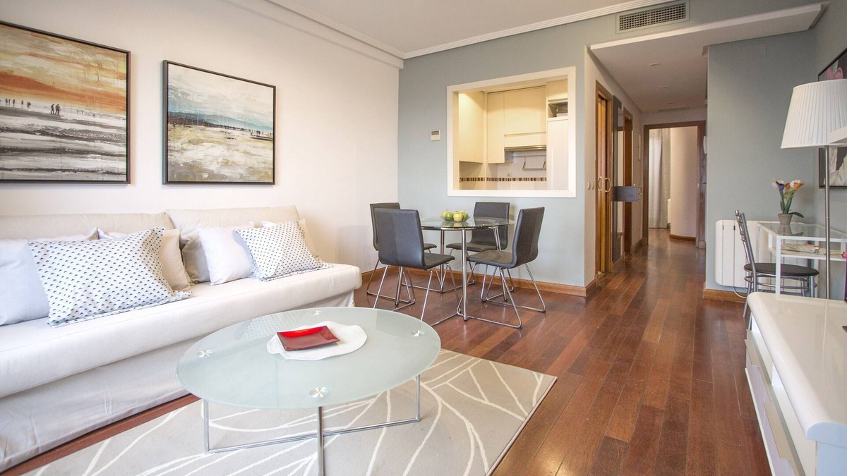 Almenara Apartment | CASTELLANA PARKING 1 BEDROOM - 03