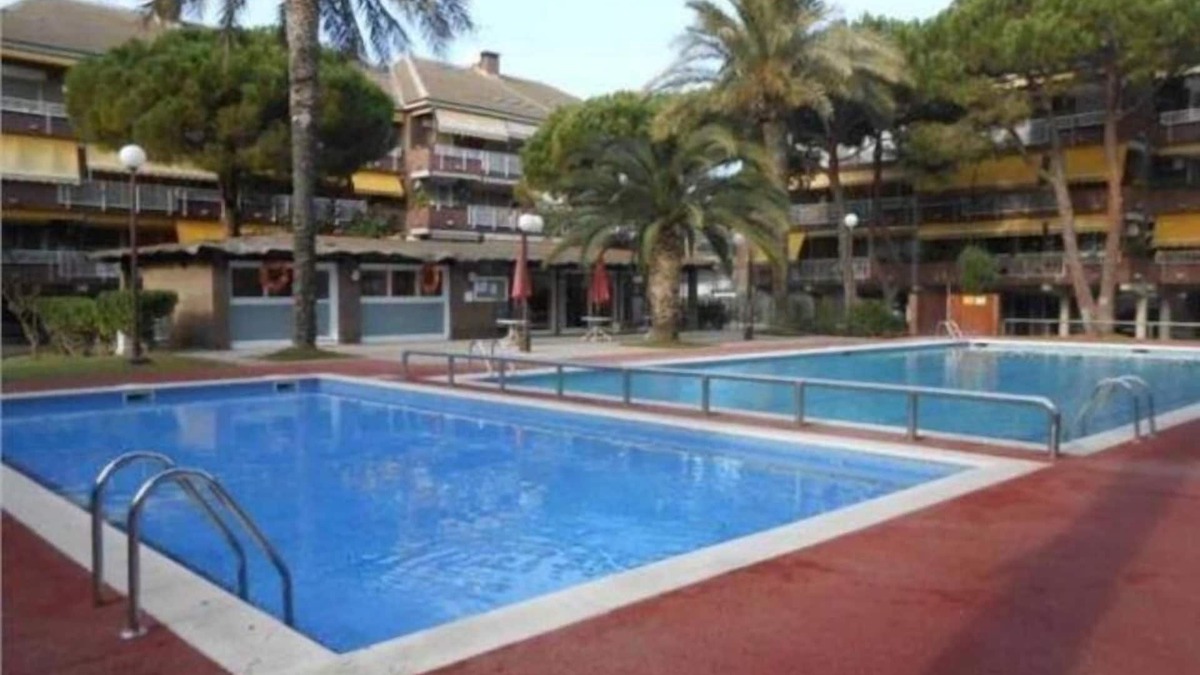 Gava Apartment | Castelldefels Duplex 8 PAX Beach tennis pool