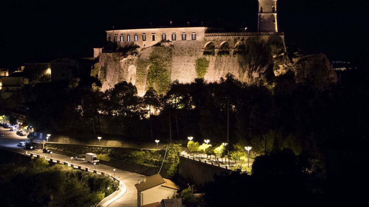 Caccuri House | Castello Di Caccuri Suites