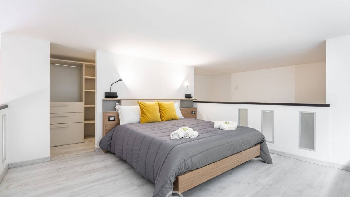 Historic Castle District Apartment | Castello Loft Heaven