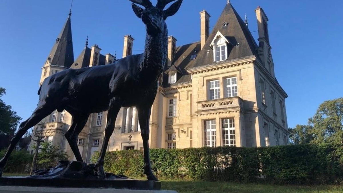 Saint-Jean-aux-Bois Other | Castle apartment, 4 bedrooms with private pool near Paris!