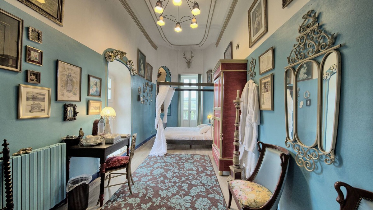 Pech-Luna House | Castle 'Domaine De Fajac La Selve' with Mountain View, Wi-Fi and Air Conditioning
