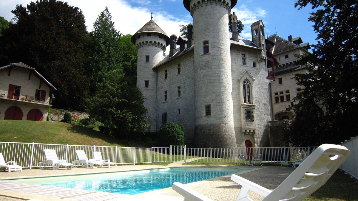 Serrieres-en-Chautagne Other | Castle in France with pool near Grand Colombier