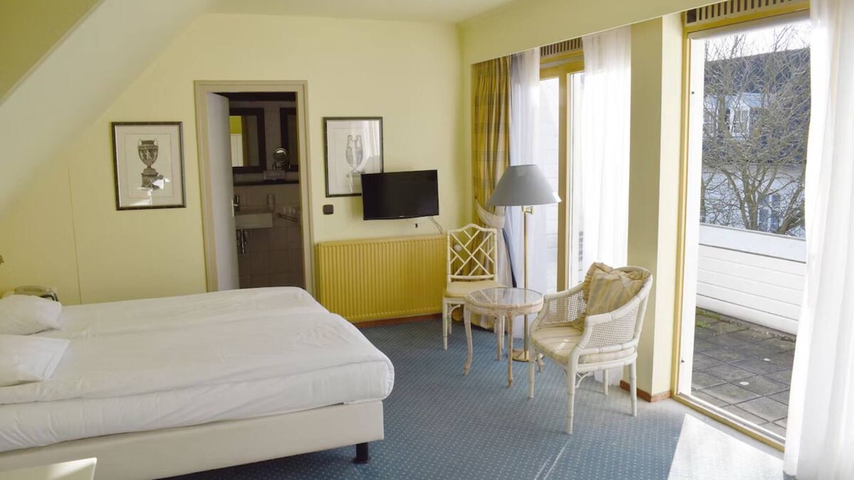 Municipality of Kerkrade Hotel | Castle Garden Paradise | Family-Friendly Amenities | Near GaiaZOO