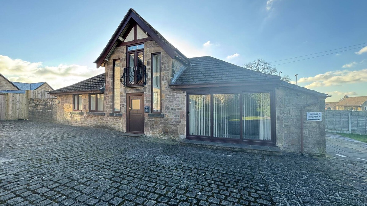 Combs House | Castle House Holiday Home