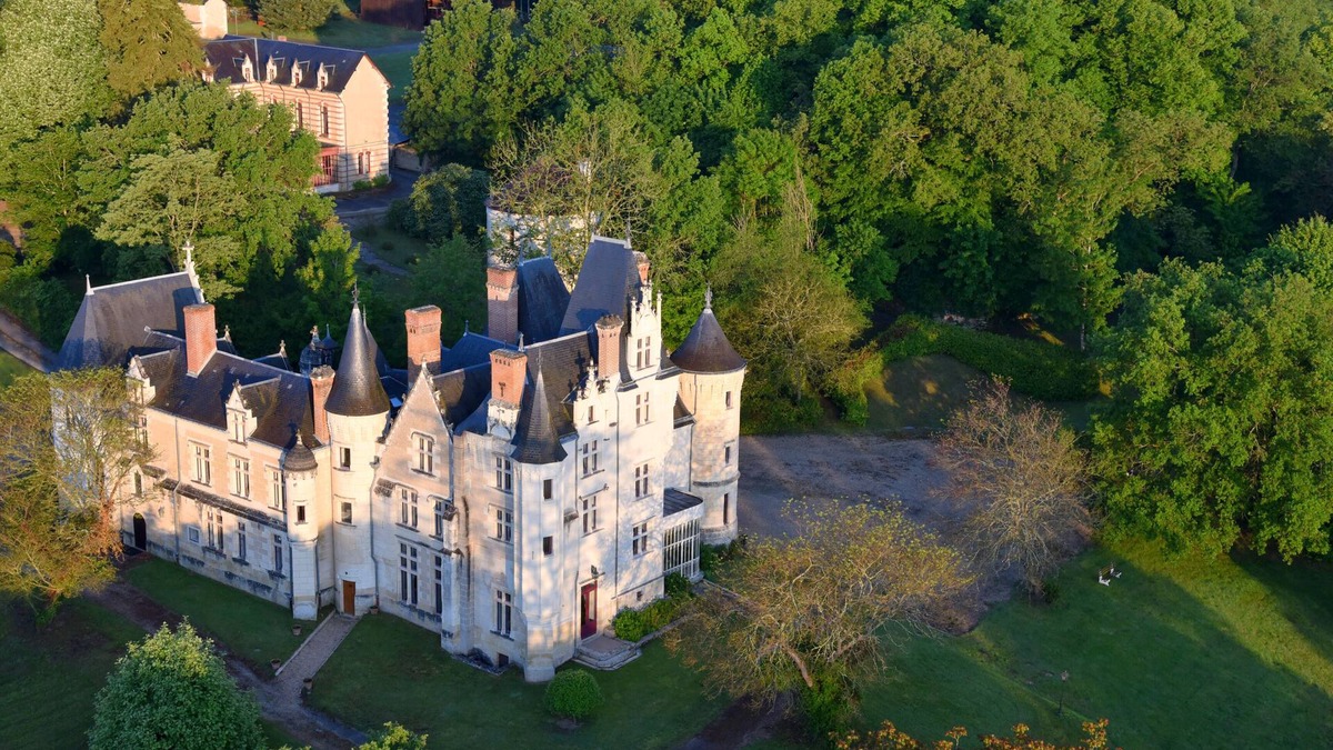Noyant-de-Touraine Other | Castle in Touraine, Castle in Loire Valley