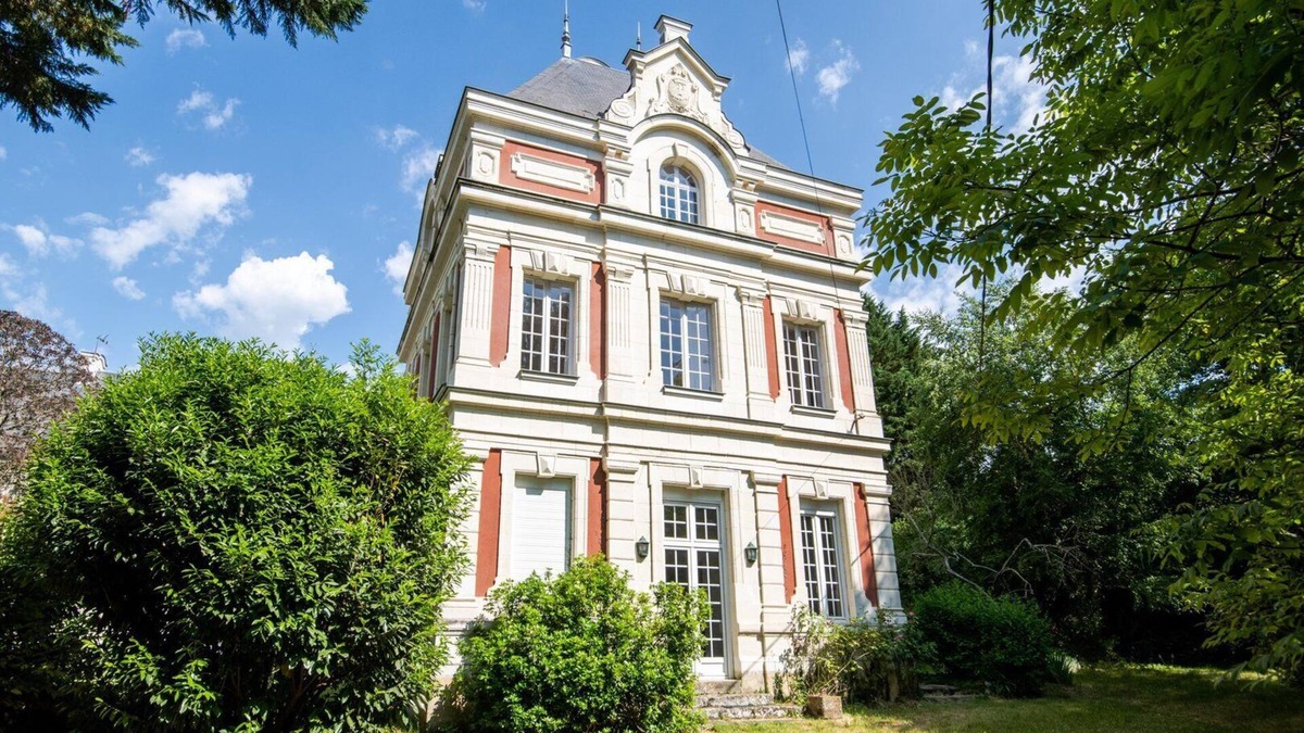 Saint-Benoit-la-Foret House | Castle life at Saint-Benoît-la-Forêt