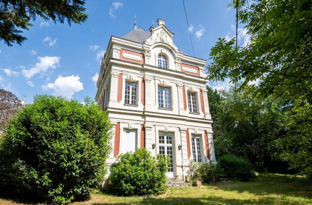 Saint-Benoit-la-Foret House | Castle life at Saint-Benoît-la-Forêt