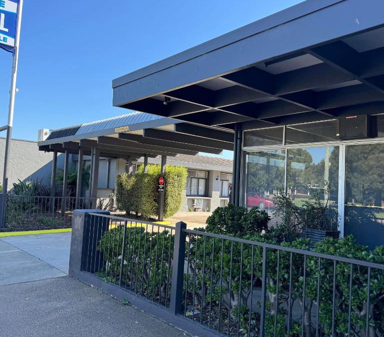 Bairnsdale Hotel | Castle Motel Bairnsdale