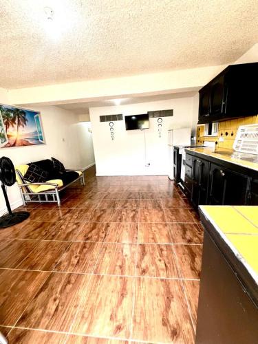 Roseau Apartment | Castle of comfort side apartment