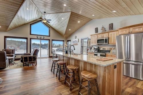 New Lisbon House | Castle Rock and Buckhorn Beach Lake Home