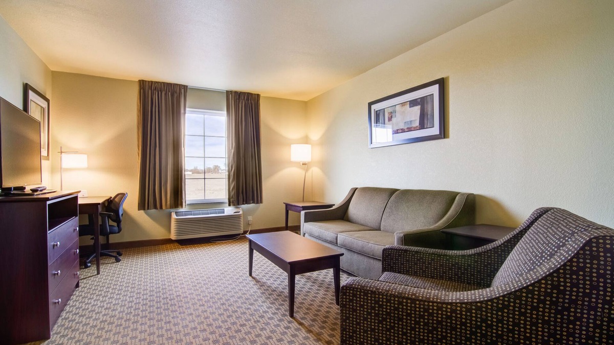 Quinter Hotel | Castle Rock Inn & Suites