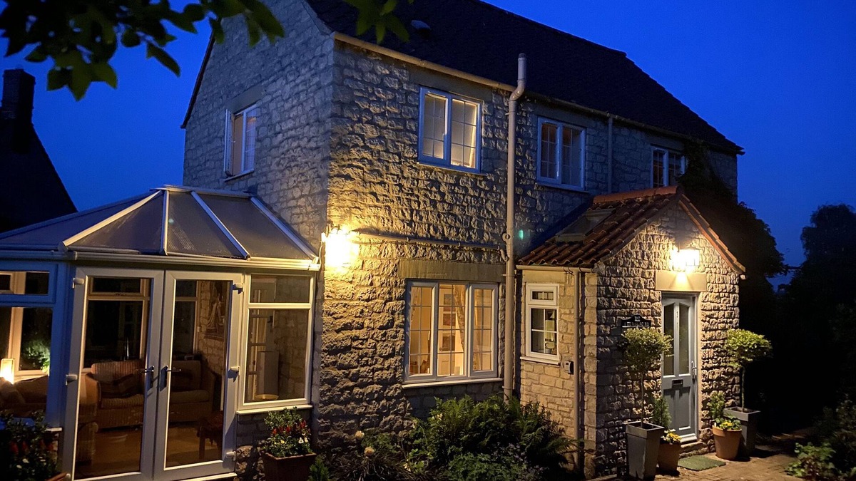 Helmsley Cottage | CASTLE VIEW, pet friendly, character holiday cottage in Helmsley