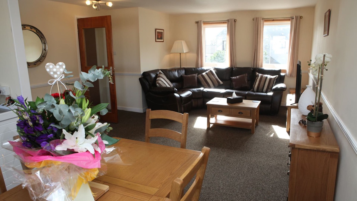 Kirkwall Apartment | Castleyards Apartment 2 - A Beautiful Two Bed Apartment in Central Kirkwall