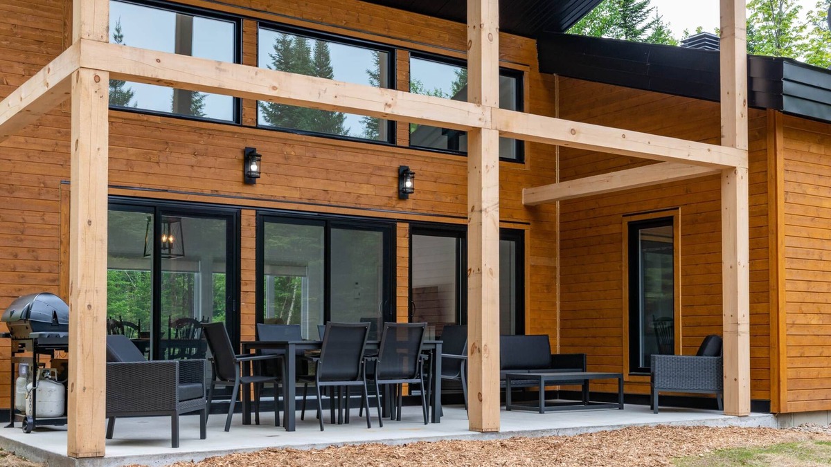 Amherst Ski Chalet | Castor Kanata Tremblant 242