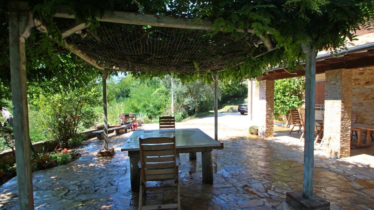 Strettoia House | Castorino - Quality house, 5 People, Wifi, A/C, SAT, Private Garden, 10min from Sea