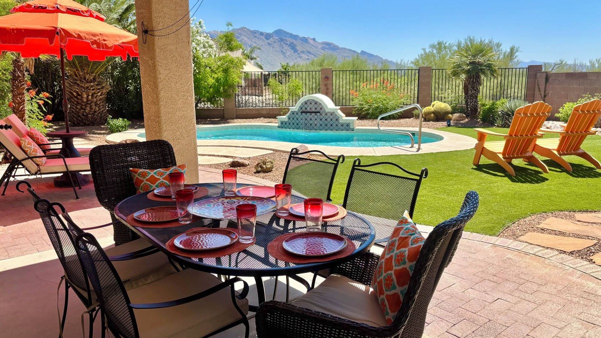 Casas Adobes House | Catalina Dream Home has Southwest Style & Mountain Views. Pool. 3bd 2bath