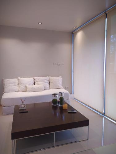 Yerba Buena Apartment | Catalina Home C