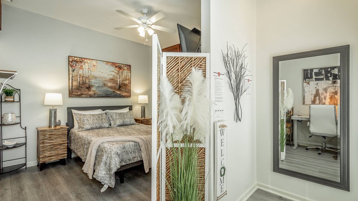 Graysville Apartment | ✤ CATALINA STUDIO 102 ✤ Free Parking & WIFI
