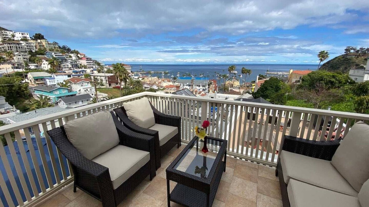 Avalon House | Catalina Two Bedroom, Two Bath View Home