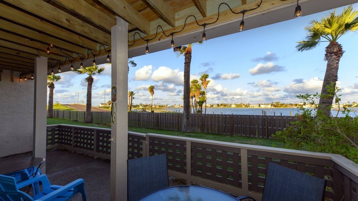 Harbor Oaks Condo | Catch-n-Relax | Serene Views + Pool Access