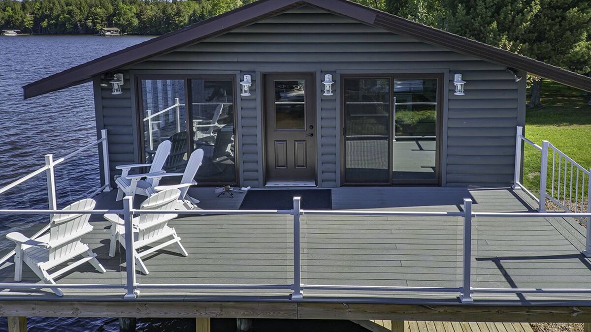 Eagle River House | Catfish Lake Boathouse - Facing West/Sandy Frontage, on the water!