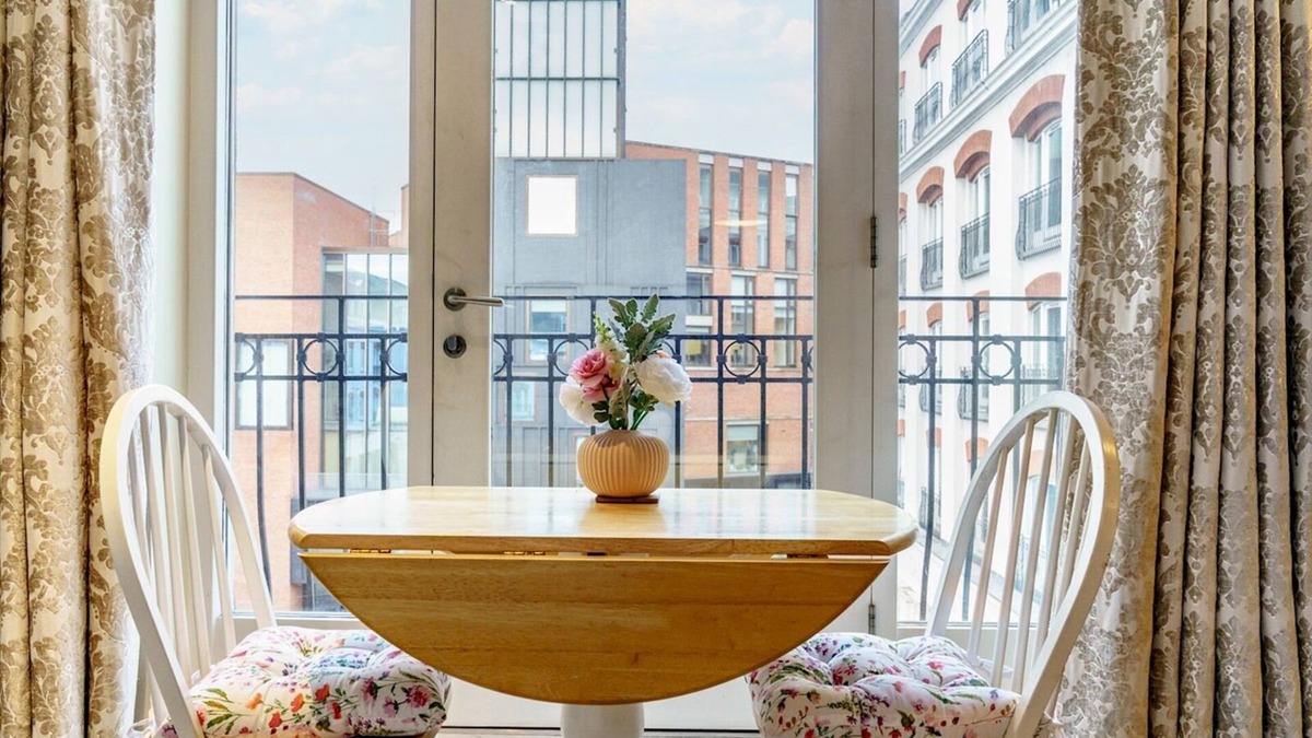 Cathedral Quarter Apartment | Cathedral Quarter | City Centre | Walk Everywhere | Pass the Keys