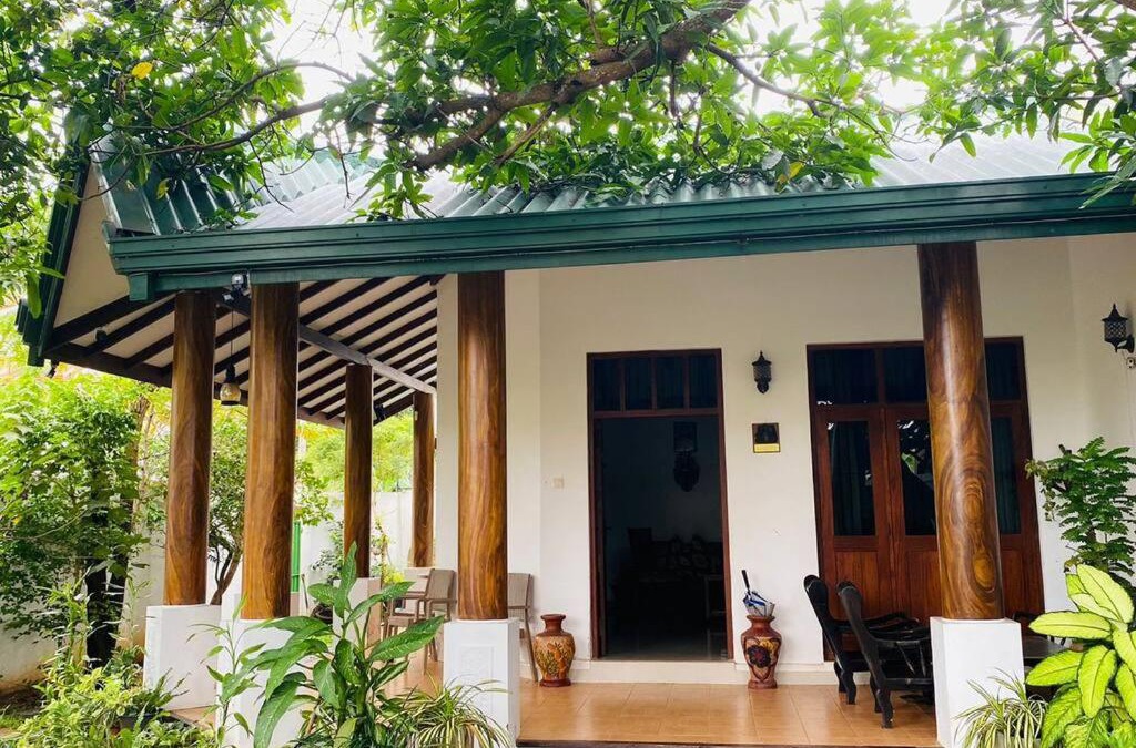 Kanuwana House | Catherine Villa in Ja Ela near Colombo Airport Expressway Exit