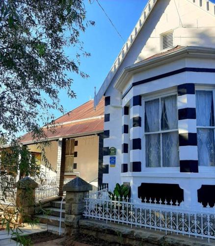 Cradock House | Cathys Guesthouse 1