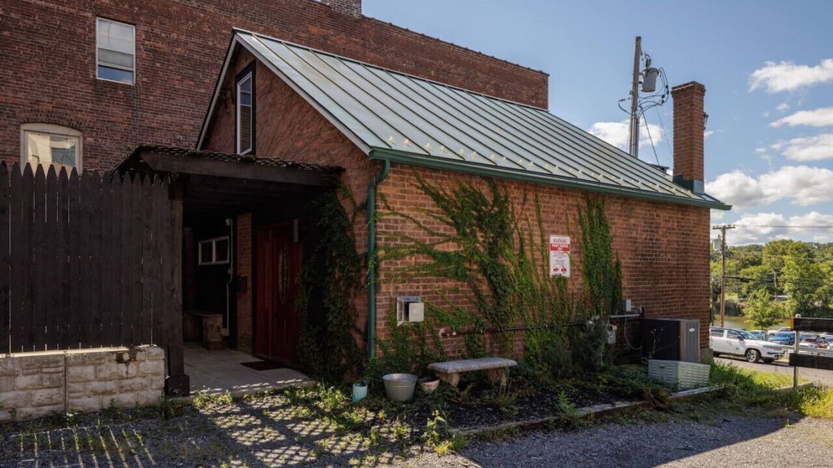 Catskill Heights House | Catskill Cottage Walk to Downtown & River Views