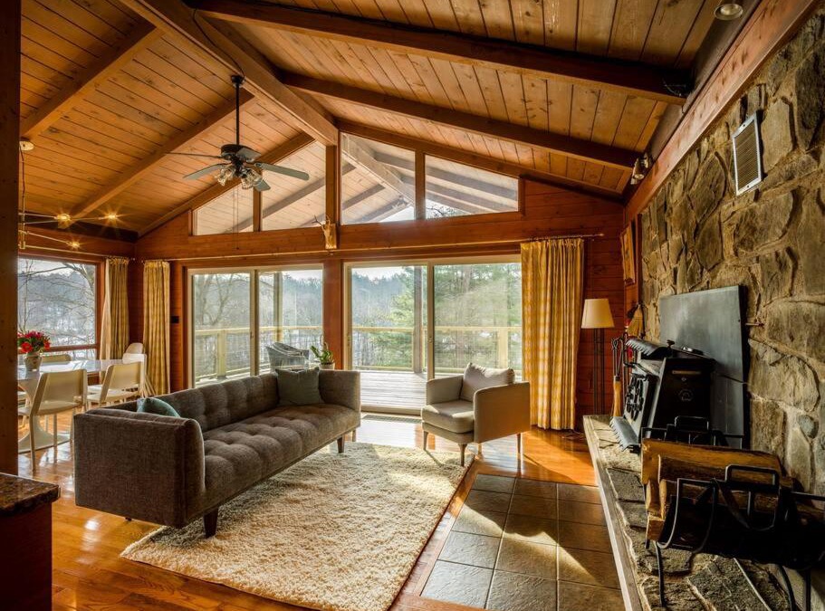 Ellenville Ski Chalet | Catskills Escape - Serenity on 105 Acres, 2 hours from NYC