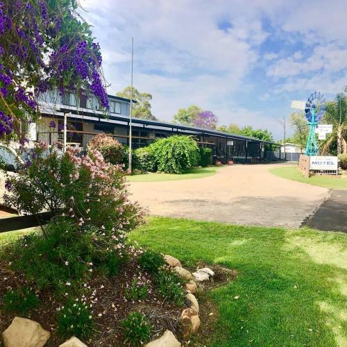 Taroom Hotel | Cattle Camp Motel