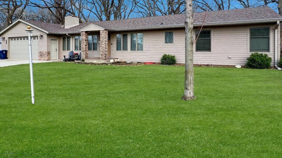 Wahpeton House | Caught on the Canal Off West Lake Okoboji