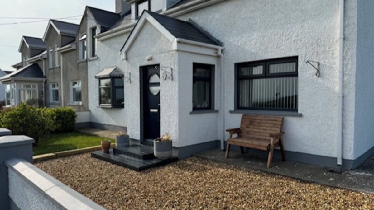 Bushmills House | Causeway Headland Gem - 4BD Cottage Retreat
