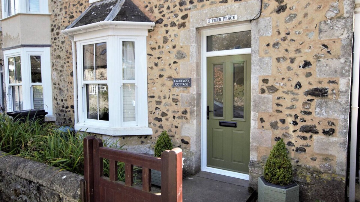 Beer House | Causeway Cottage - Three Bedroom House, Sleeps 6
